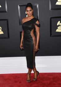 Grammy 2017, i look più sexy sul red carpet 27