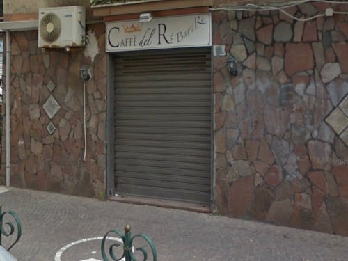 Bomba carta esplode nella notte contro un bar a San Giovanni a Teduccio