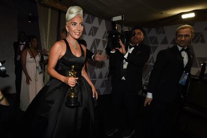  Oscar 2019, l'eleganza di Lady Gaga 4