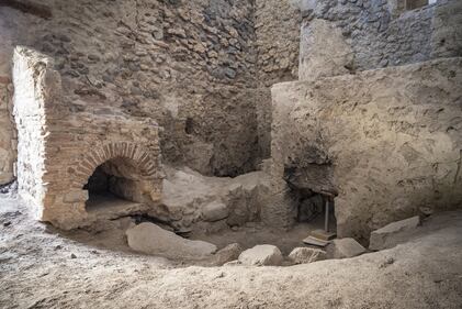Pompei, le foto del complesso termale scoperto alla Regio IX  9
