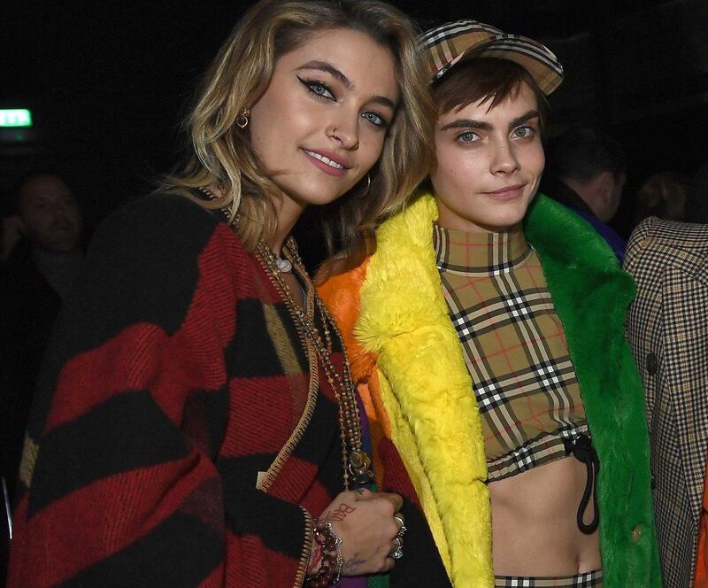 Cara Delevingne e Paris Jackson, foto sexy 1