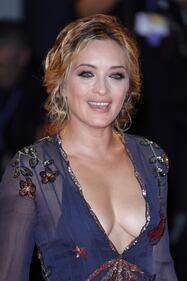 Mostra del Cinema di Venezia, la scollatura hot della Crescentini 4