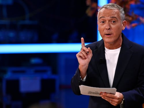 Fiorello applaude Diaco: "Se voti Sì sei un lacchè? Non ha tutti i torti sul referendum"