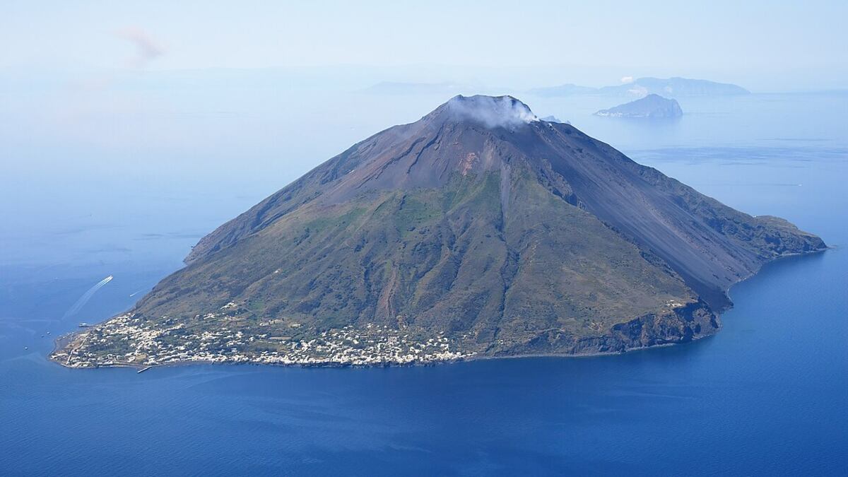 Politecnico di Milano e Premio Stromboli lanciano il progetto "mobilità sostenibile per le isole"