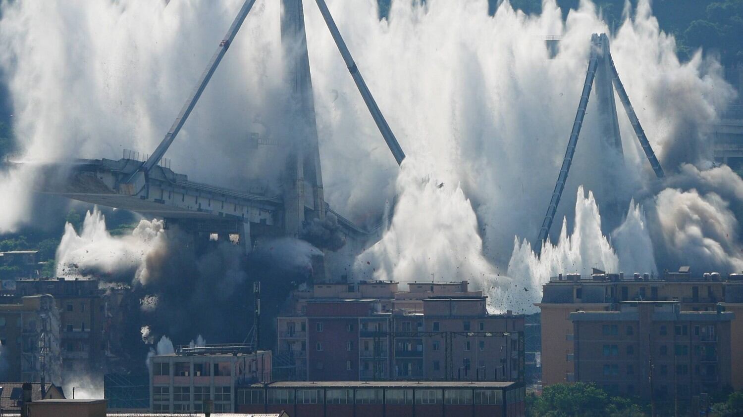 'Così fu demolito il ponte': parla l'esplosivista che progettò l'abbattimento