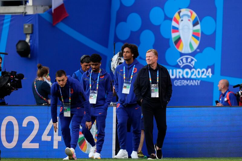 Olanda Francia Koeman riscaldamento