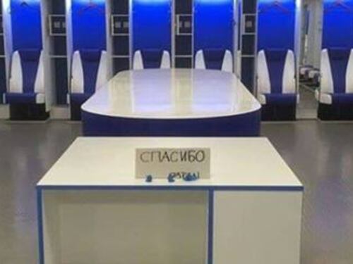 Mondiali 2018, lezione di umiltà del Giappone: i calciatori puliscono lo spogliatoio