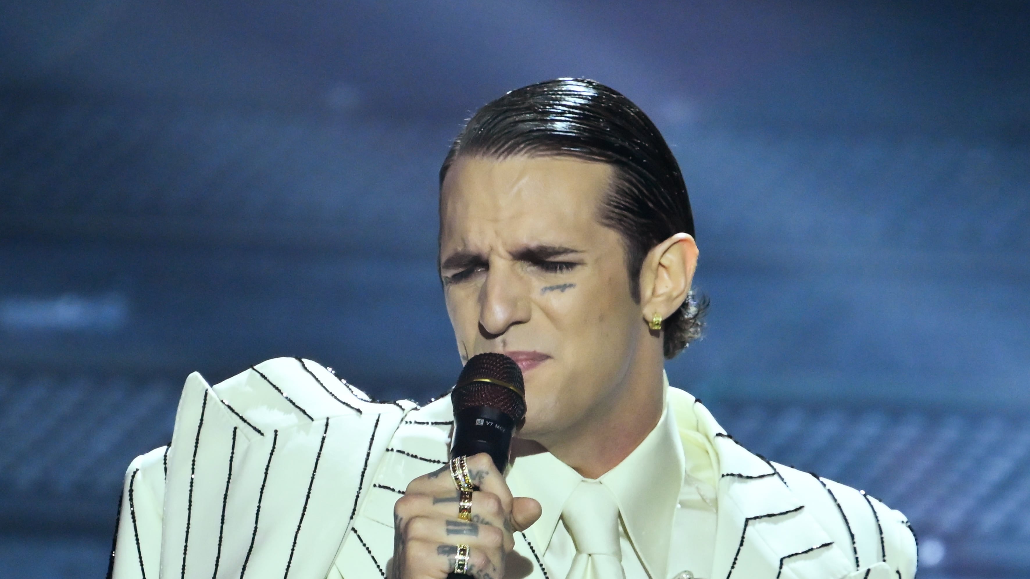Ma ce n'era davvero bisogno? Agguato ad Achille Lauro e Balti: quindi, Sanremo...