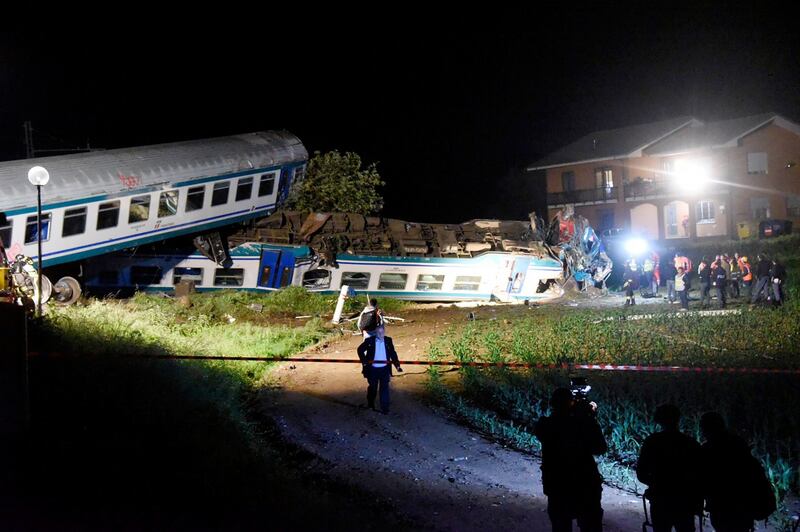 Treno contro un Tir nel Torinese