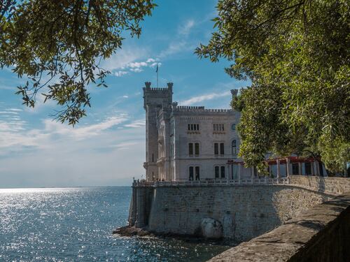 Trieste: storia e leggende del Castello di Miramare