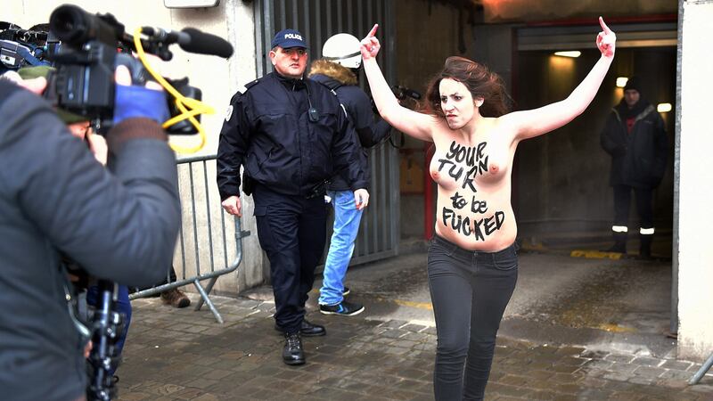 Le Femen contestano DSK 6