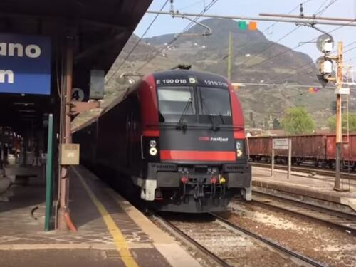 Bolzano, straniero ubriaco aggredisce macchinista