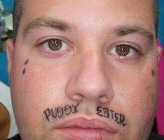 Tatuarsi la faccia. Le foto più strane 6