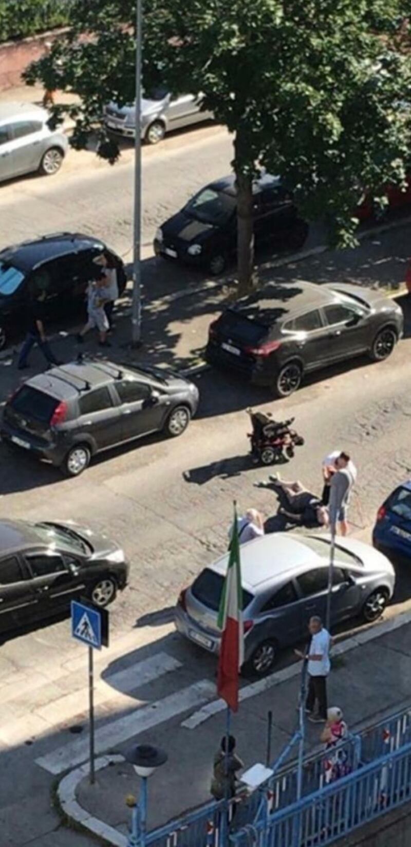 Disabile investito sulle strisce fantasma a Casal Bruciato 4