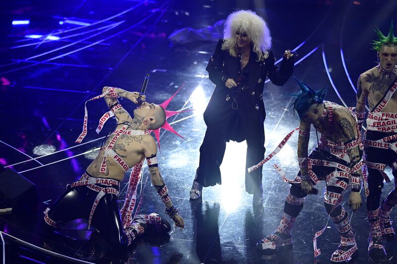 Sanremo 2024: ecco il look della quarta serata del Festival dei La Sad 2