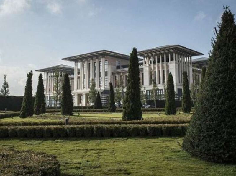 La vita nel lussuosa di Ermine Erdogan 4