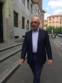 Da Berlusconi a Parisi: i big votano a Milano 18