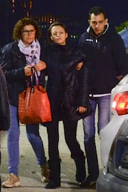 La mamma di Loris lascia la Questura affranta 6