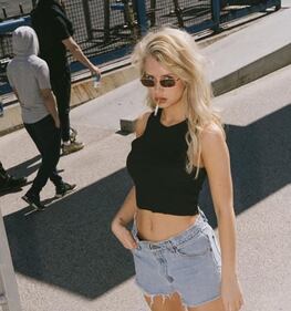 Lottie, la sorella super sexy di Kate Moss 9