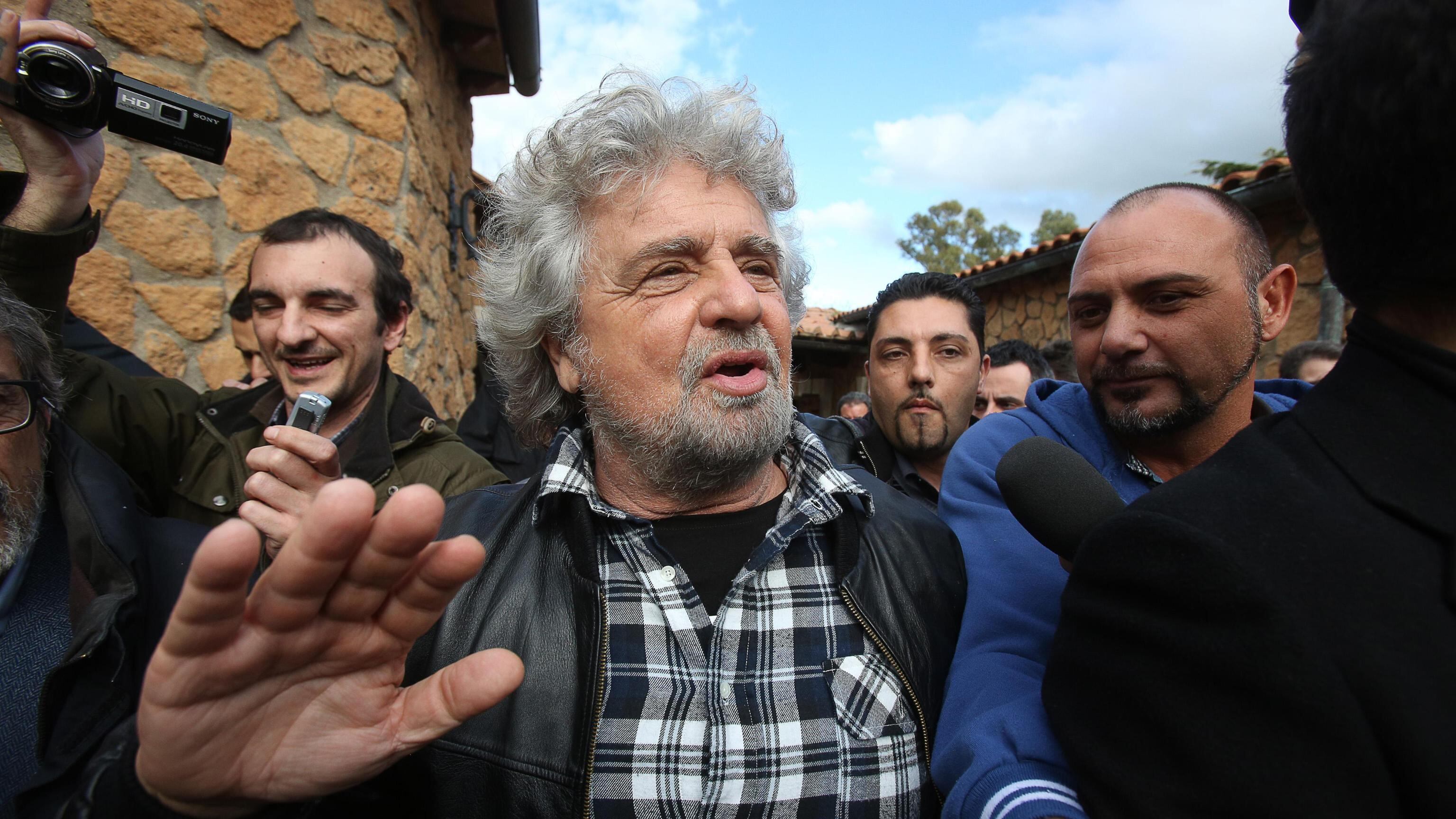Imboscata anti Cav dei grillini per nascondere il caos stipendi