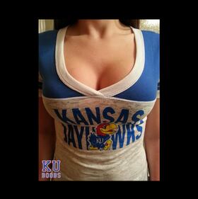 Kuboobs: tifo a colpi di scollature osè 4