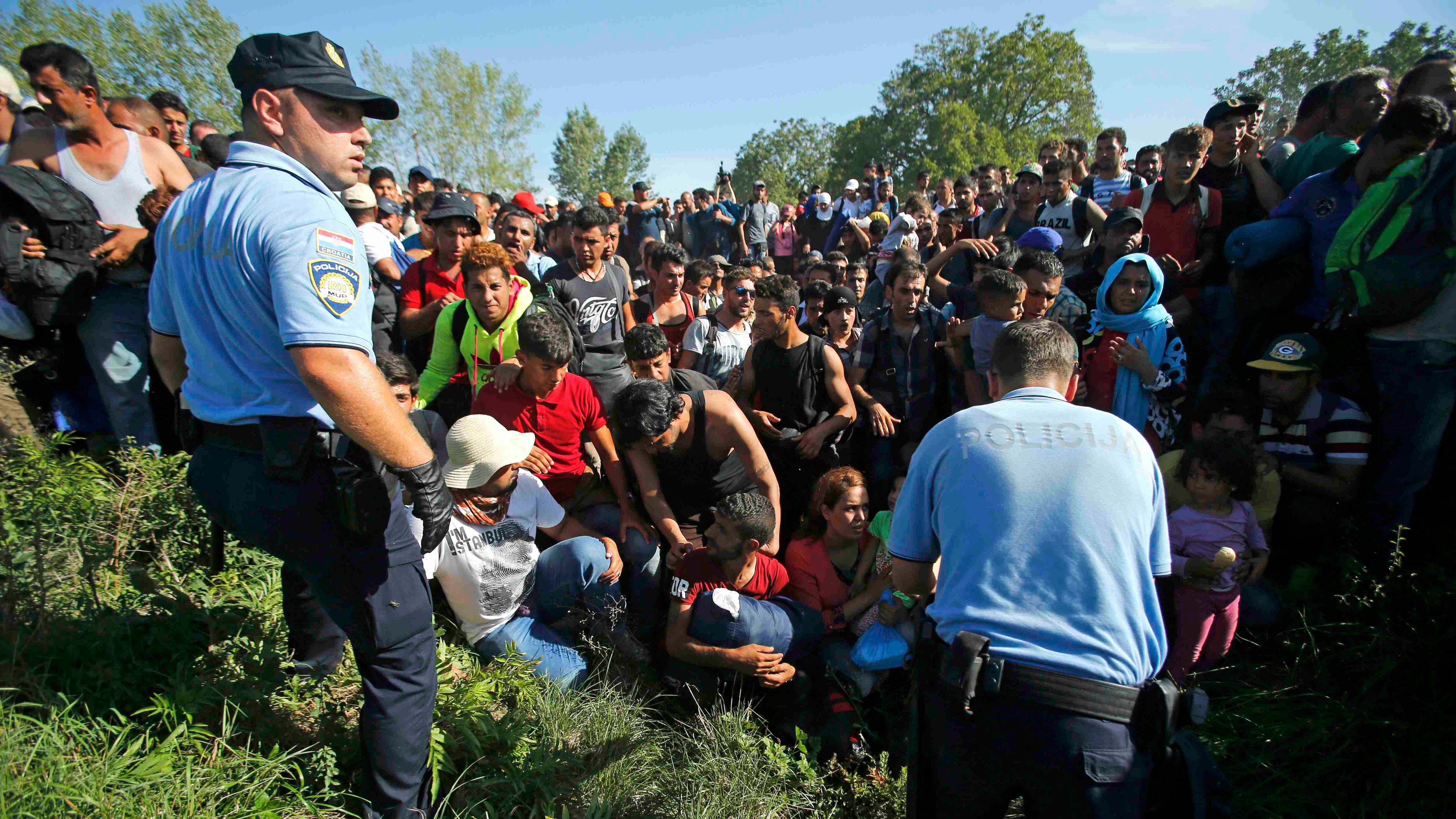 L'Ungheria chiede soldi a Ue Scontro sui migranti con l'Italia