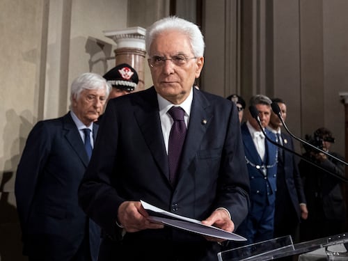 Mattarella: "La violenza resta una minaccia. Fedeltà alla democrazia"