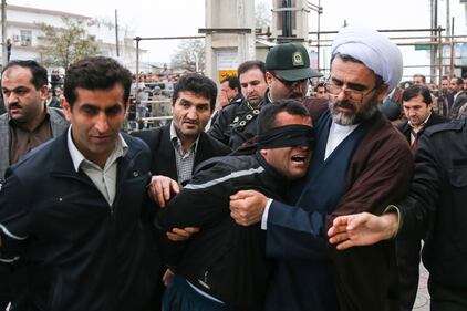 Iran, pietà di una madre 3