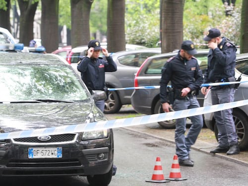 Milano, spari a Porta Romana: agguato a uomo in auto