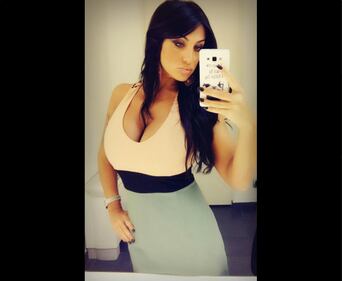 Marika Fruscio nuda e procace su Twitter 23