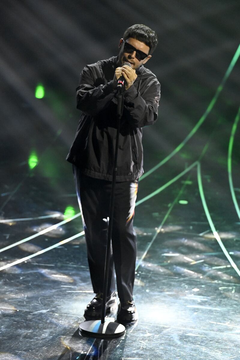 Sanremo 2024: ecco il look della seconda serata del Festival di Gazzelle 3