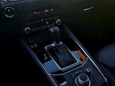 Mazda CX-5 2023, guarda le foto 13