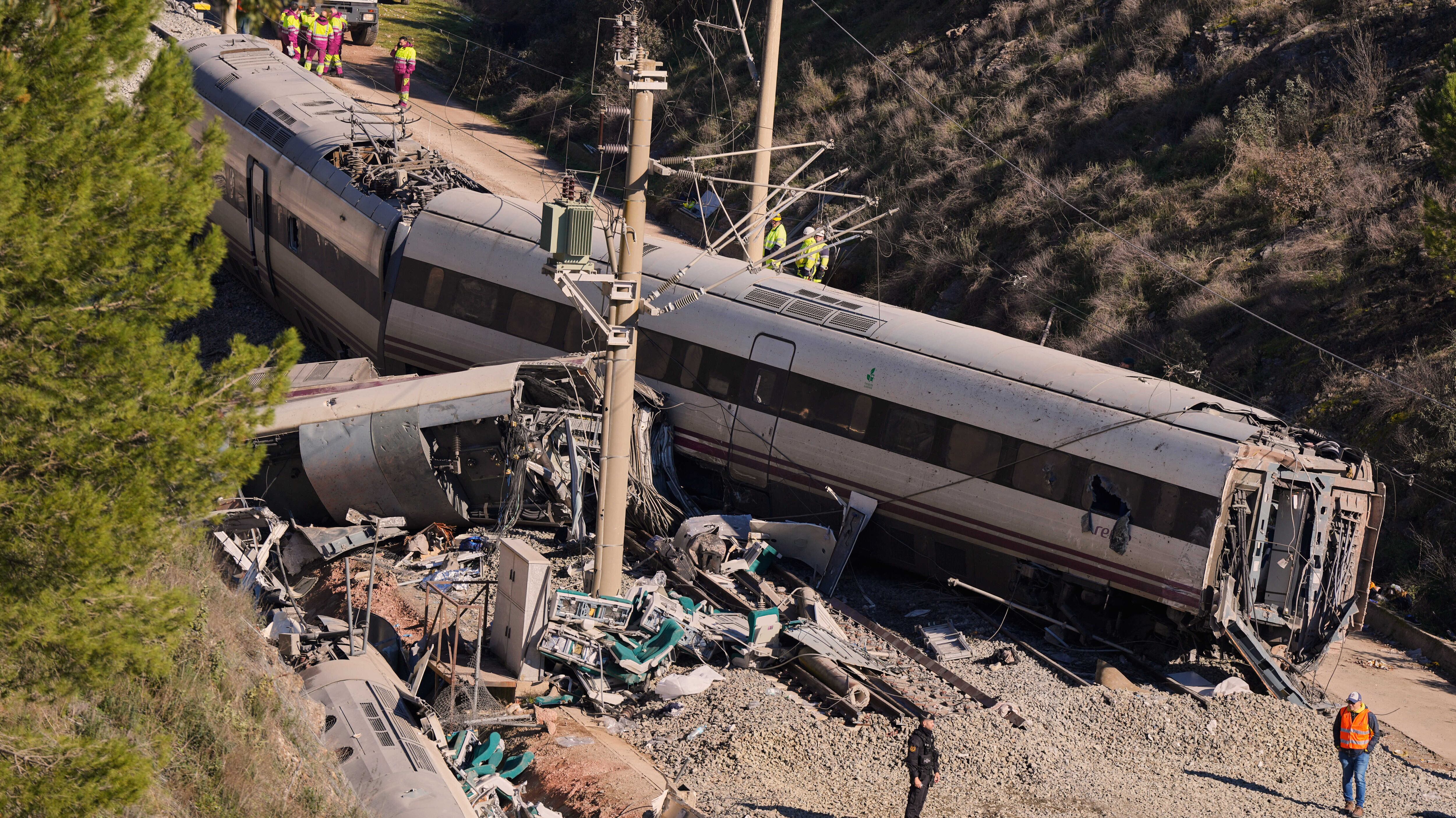 "Binario rotto prima del passaggio del treno Iryo". Il rapporto sull'incidente in Spagna