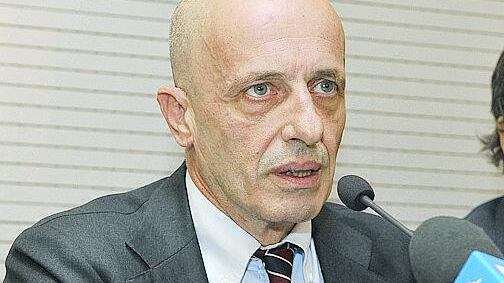 Macché salva-Sallusti: è solo una pagliacciata