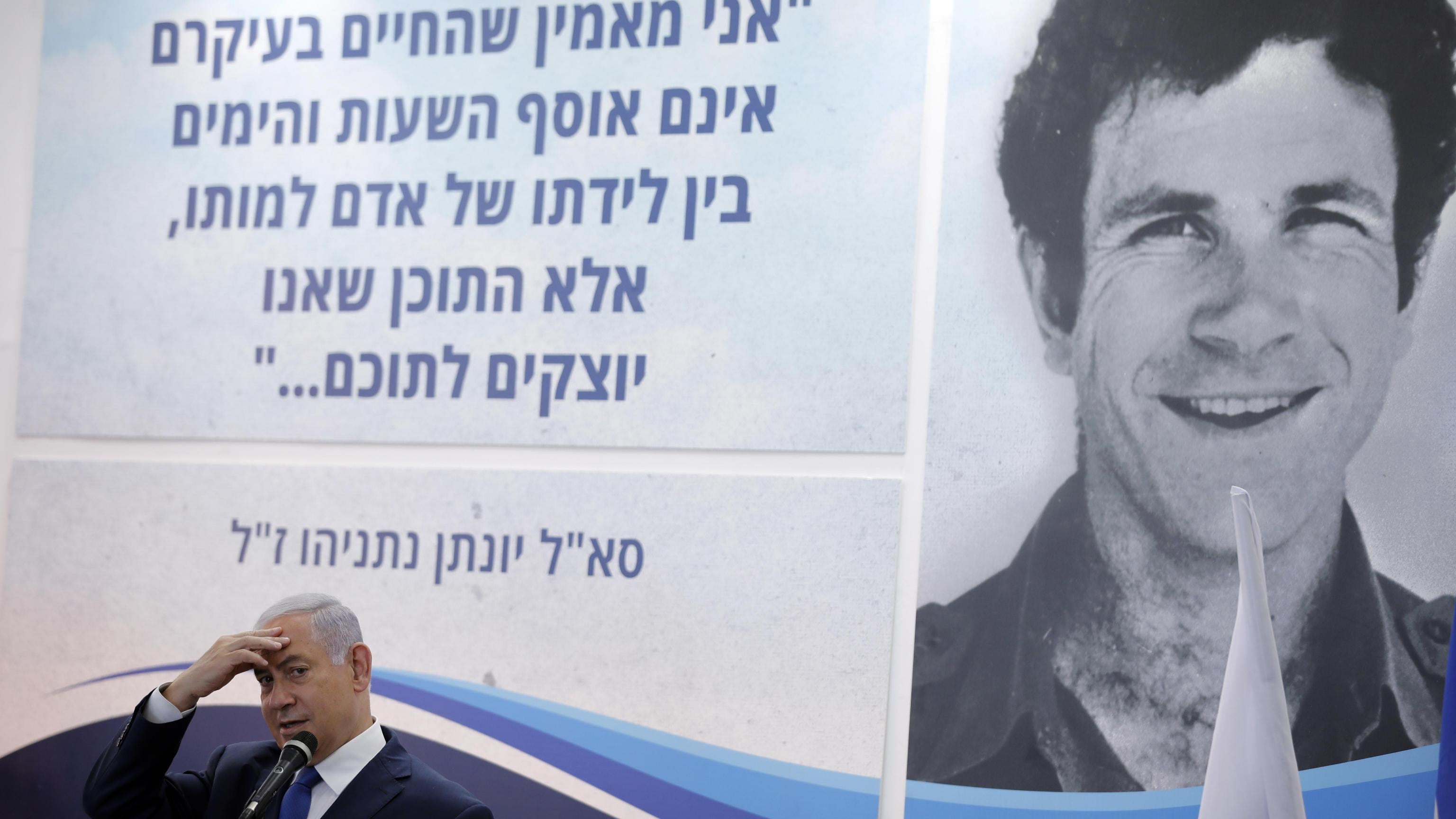 La lezione di Yoni a Bibi: "Pace con gli arabi? Illusi"