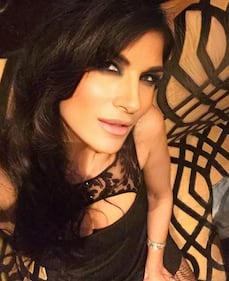 Pamela Prati hot al mare 2