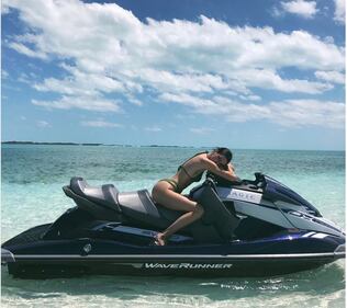 Jenner e Hadid, le sexy sorelle della moda 5