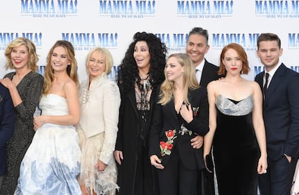 Cher e Meryl Streep, bacio lesbo in foto 7