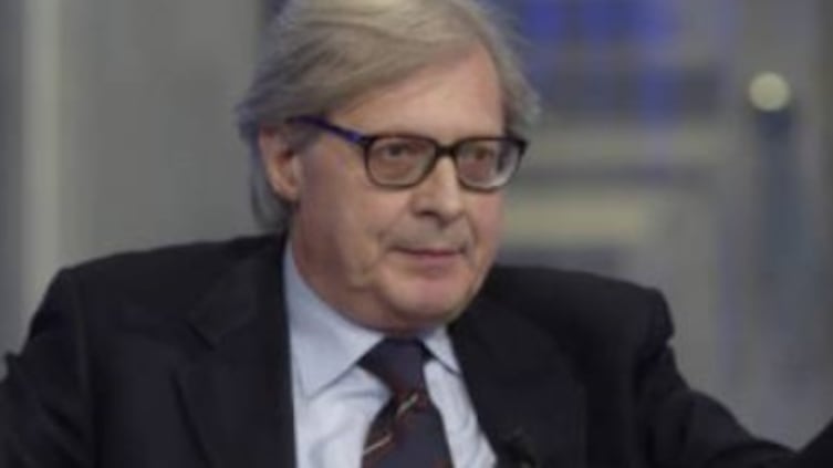 Sgarbi: "Conte? È una cripto checca"