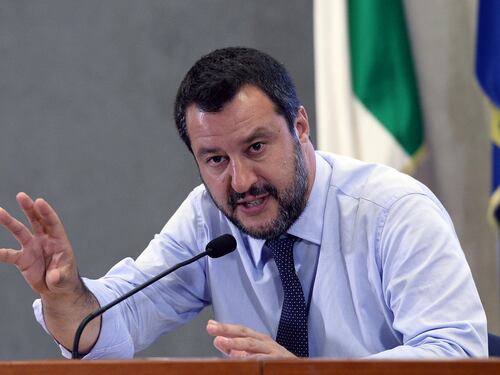 Salvini lancia lo choc fiscale. Conte frena: "Nessun progetto"