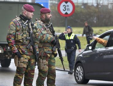 Bruxelles, allerta alla stazione 6