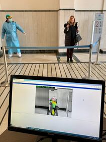 Bari, il termoscanner all'ingresso del policlinico 2