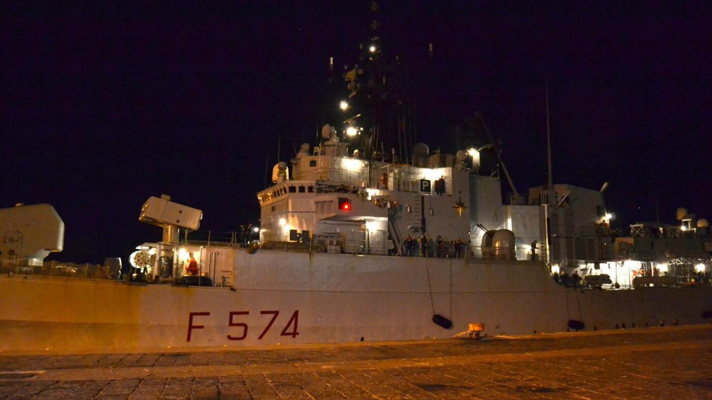 Guardia costiera libica spara contro peschereccio: ferito comandante