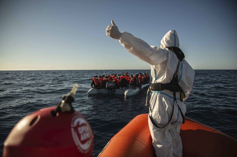 Quei migranti "fantasma": la prima vera sfida per Draghi