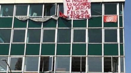 Roma, asse Raggi-Zingaretti per fermare gli sgomberi delle occupazioni abusive