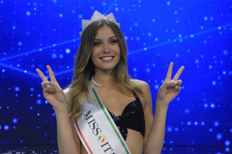 Miss Italia 2017 è Alice Rachele Arlanch  13