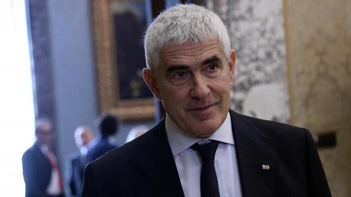 Casini in ospedale per Covid: non vota la fiducia al governo