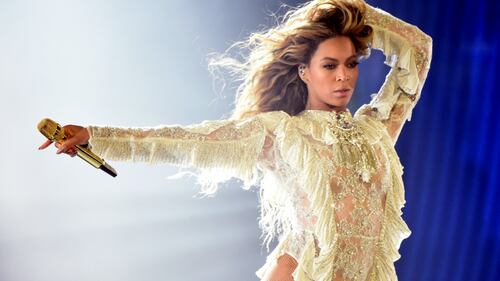 Beyoncé e Lady Gaga, gli scatti sexy 6