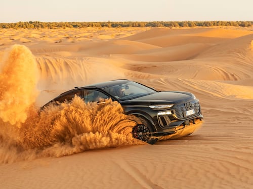 Audi SQ6 Sportback e-tron, i raid nel deserto sono già a portata di elettrico