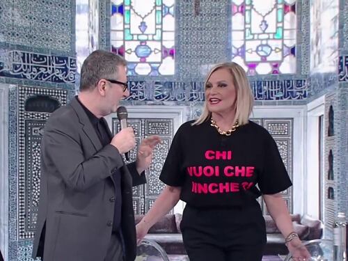"Tu fai l'Isola?", "Fatti i fatti tuoi". Lo "spoiler" di Simona Ventura